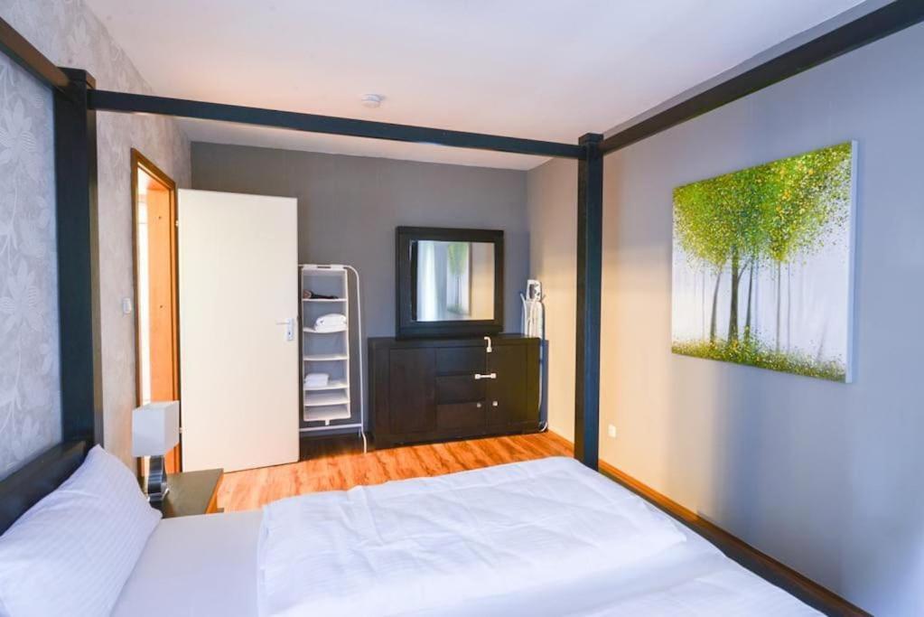 Comfortable 3 Room Apartment, Ideal For Messe Fair Hannover Luaran gambar